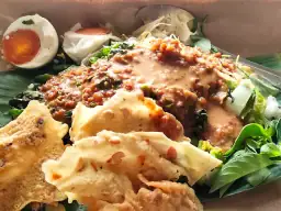 Foto ilustrasi nasi pecel pincuk
