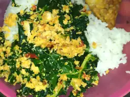 Foto ilustrasi urap daun kates